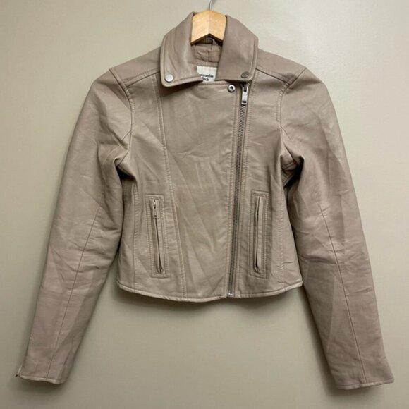 Abercrombie & Fitch Black Leather Jacket with Classic Fit - Picture 2 of 12